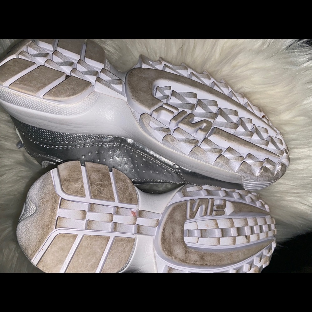 Fila Shoes - Picture 6 of 9